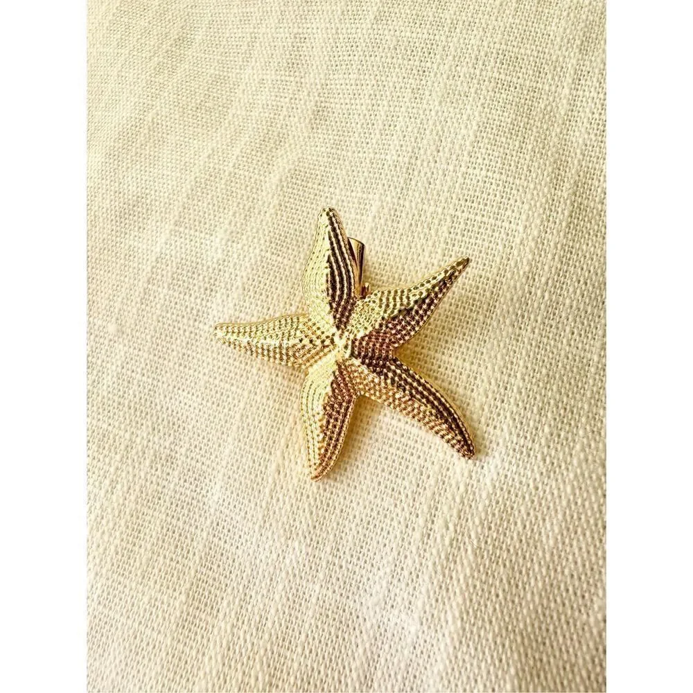 Cute Gold starfish hair clip ￼